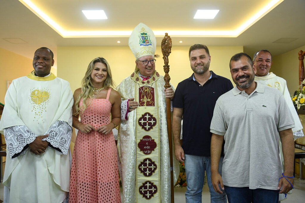 Prefeito de Campos participa da missa solene em celebração a Santo