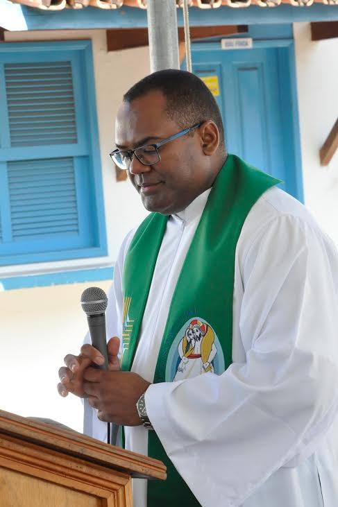 Pe. Maxwell Santos Almeida