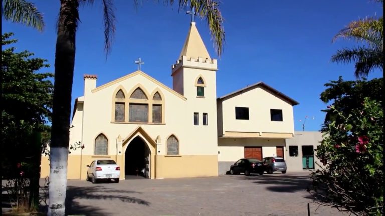 Paróquia São Francisco de Paula vai receber 17 novos Ministros Extraordinários da Distribuição da Sagrada Comunhão