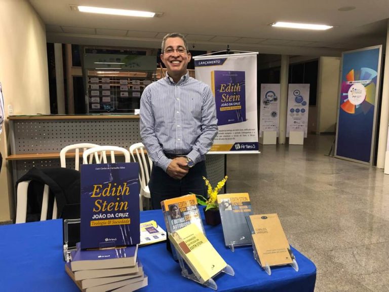 Reitor do Santuário Nossa Senhora do Perpétuo Socorro lançou livro em Brasília