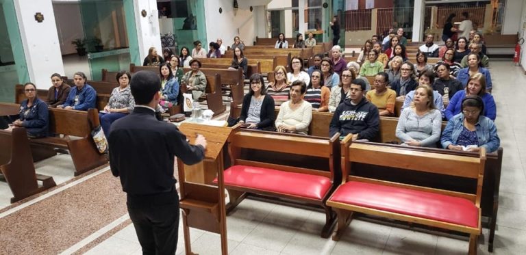 Paróquia São João Batista promove encontro de formação em Campos