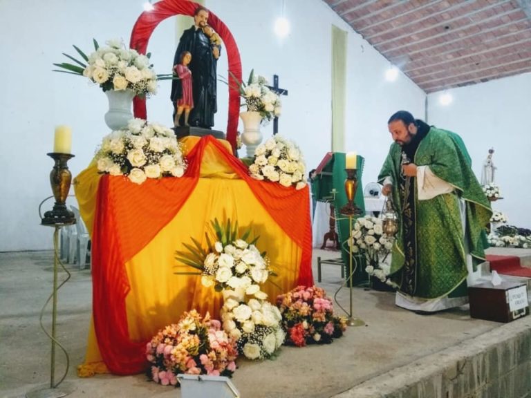 Paróquia São Vicente organiza festa do padroeiro e Cerco de Jericó