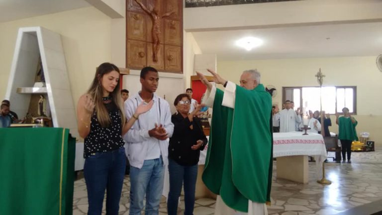 Batismo de jovens e visita do Frei Adilson Gusmão em Travessão