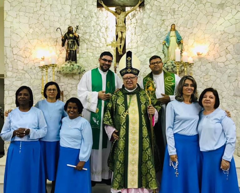 Dom Roberto Francisco preside Santa Missa com consagração das virgens em SFI