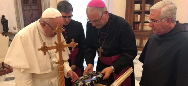 Cruz Missionária percorrerá todas as paróquias da Diocese de Campos