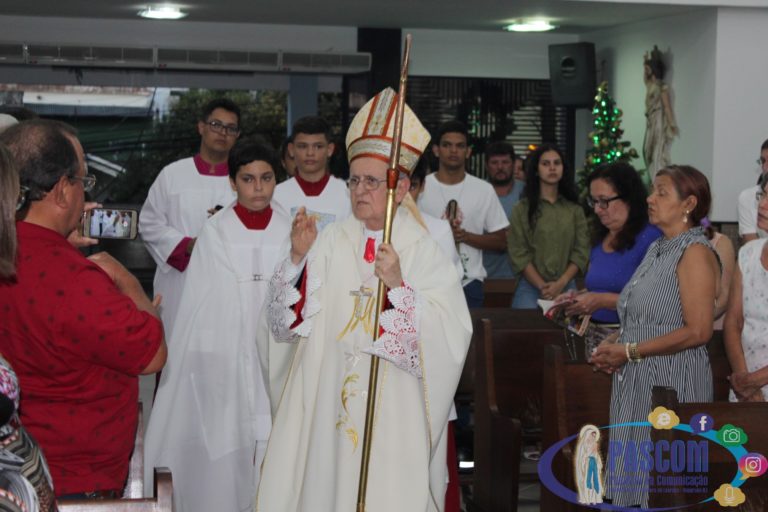 Bispo Emérito de Campos lança livro a Voz do Pastor