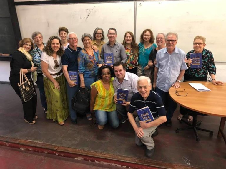 Pe. Luis Carlos faz palestra e lança livro no Rio de Janeiro