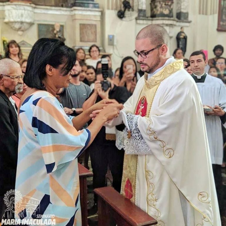 Novo sacerdote é ordenado para a Diocese de Campos