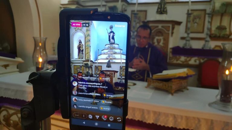 Santa Missa online: o desafio das paróquias da Diocese de Campos para evangelização