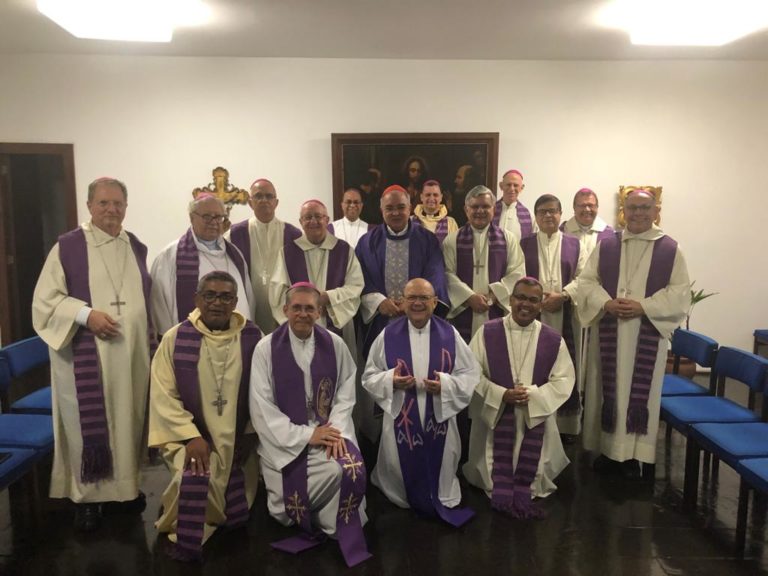 Bispos do Regional Leste 1 participam de reunião no Mosteiro de São Bento