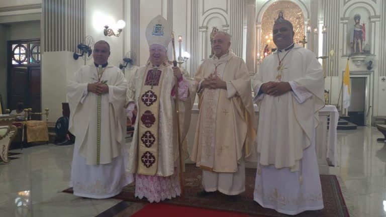Dom Roberto Francisco presidiu ordenação sacerdotal sem presença de fieis