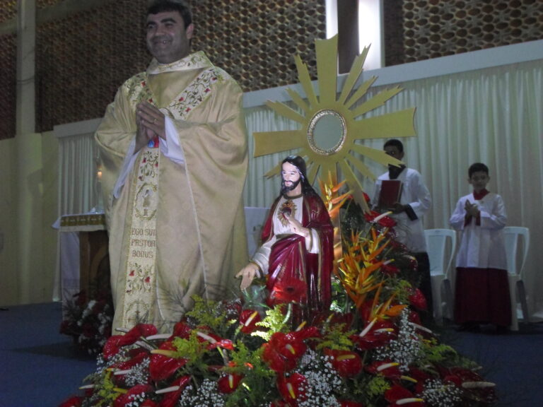 Paróquia de Italva inicia comemorações do Sagrado Coração de Jesus