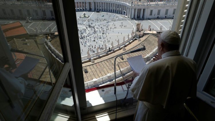 Papa no Regina Coeli: que tenhamos a coragem de sair melhores desta crise