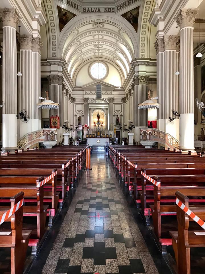 Catedral Basílica Menor do Santíssimo Salvador amplia cuidados com higienização