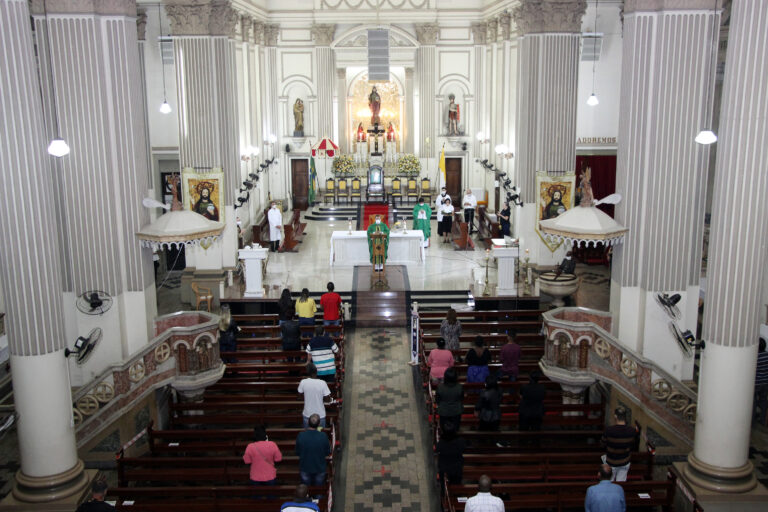 Catedral realiza novenário da 368ª Festa do Santíssimo Salvador