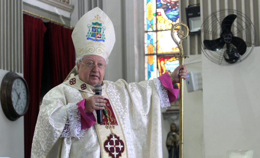 Dom Roberto Ferrería Paz Preside Missa Solene Do Santíssimo Salvador ...