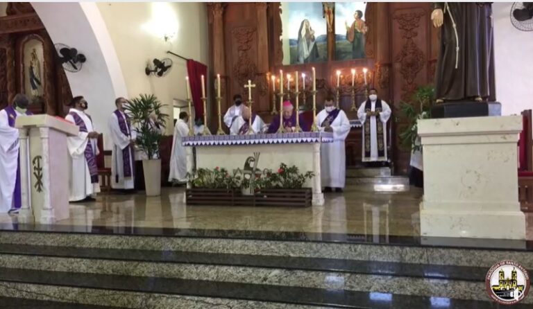 Dom Roberto Francisco preside Missa das Exéquias do Diácono Valdir Alberico
