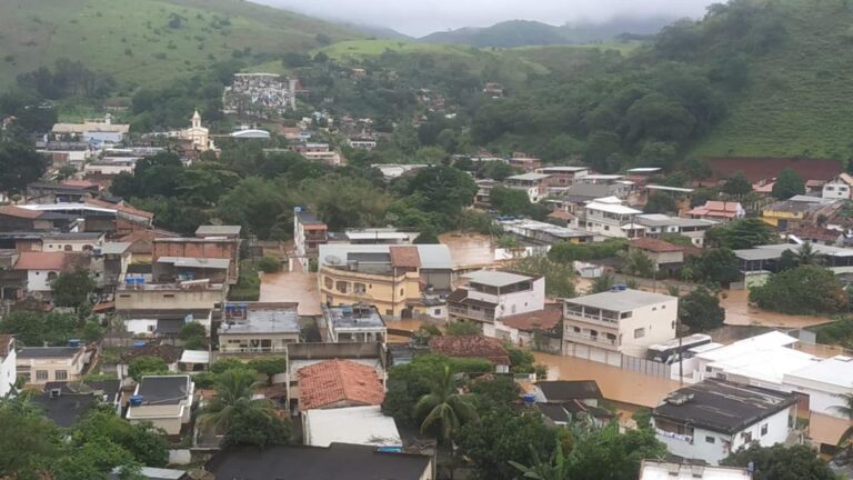 Paróquias da Diocese de Campos arrecadam alimentos para vítimas da enchente em Cambuci