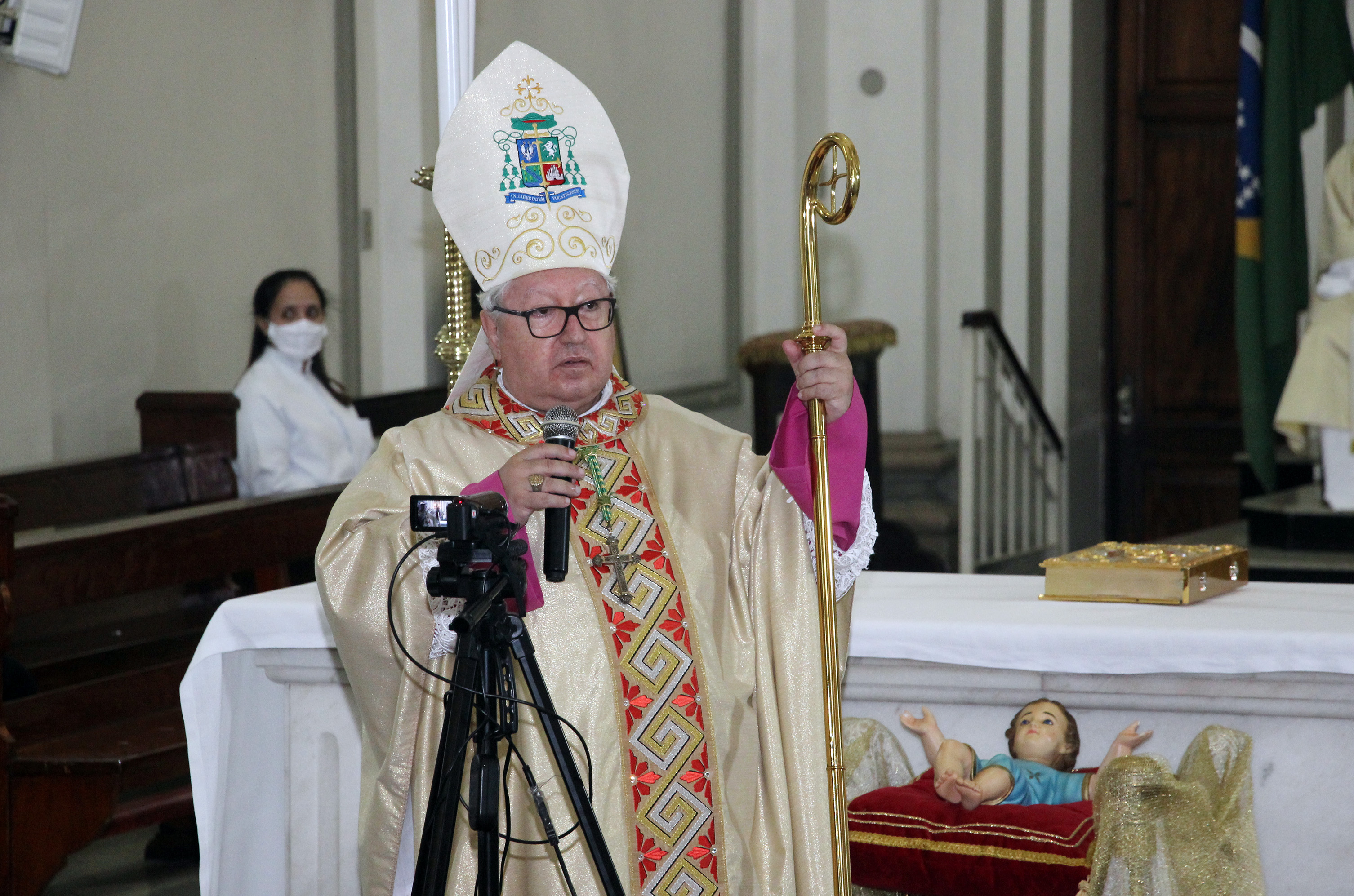 Dom Roberto Francisco presidiu missa de Natal na Catedral de Campos –  Diocese de Campos
