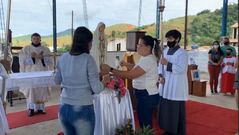 Mês Mariano: Paróquia Nossa Senhora da Penha em Morro do Coco realiza coroações nas missas dominicais