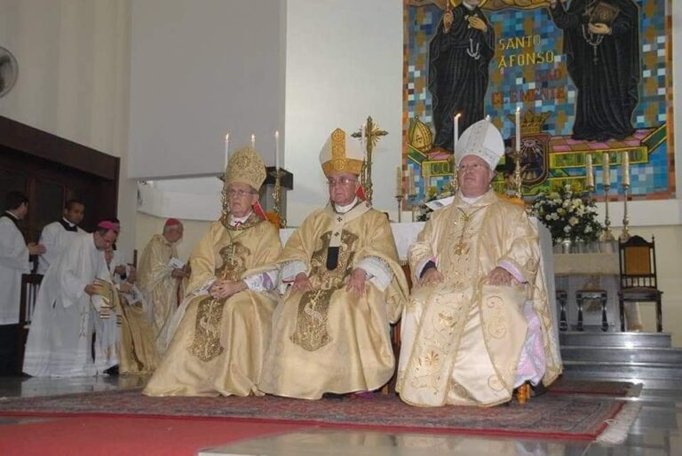 Dom Roberto Francisco completa 10 anos na Diocese de Campos