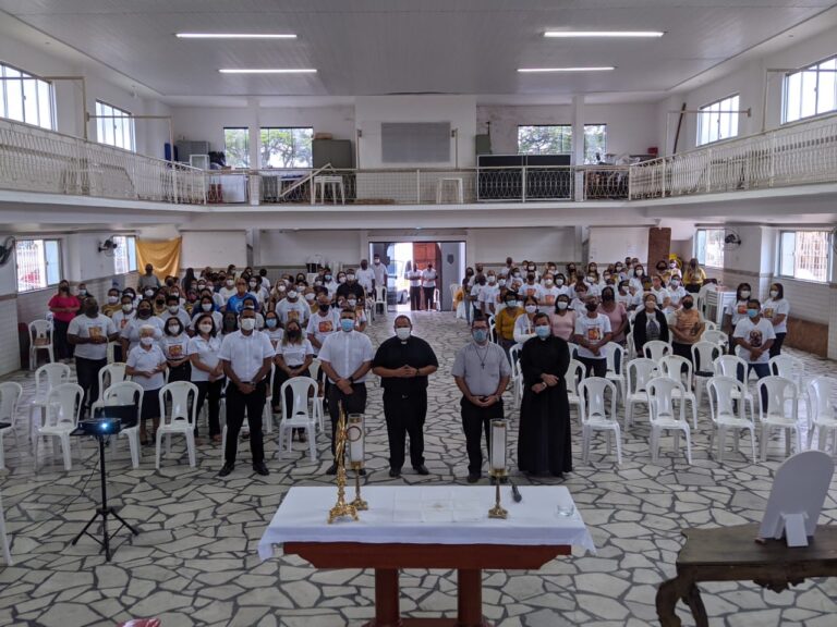 Forania de Guarus promove encontro dos Ministros Extraordinários da Distribuição da Sagrada Comunhão