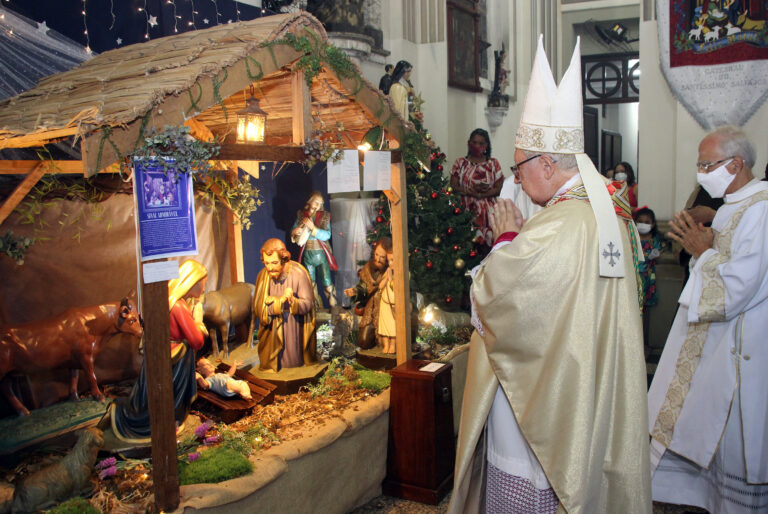 Catedral volta a receber grande número de fiéis na Santa Missa de Natal