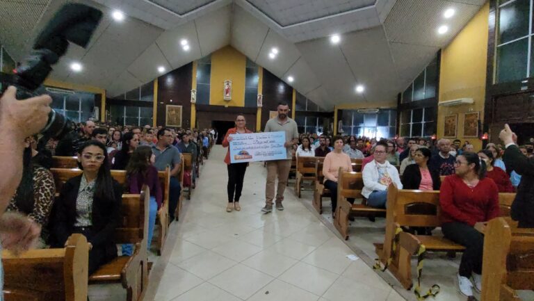 Paróquia de Nova Cantu (PR), da diocese de Campo Mourão (PR), faz doação generosa para a Missão na África