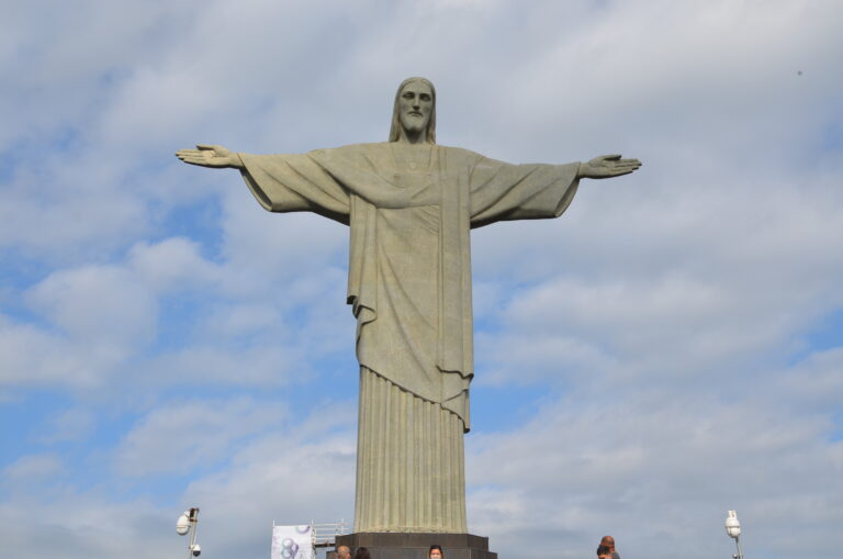 Cristo Redentor: monumento que representa a fé do povo brasileiro