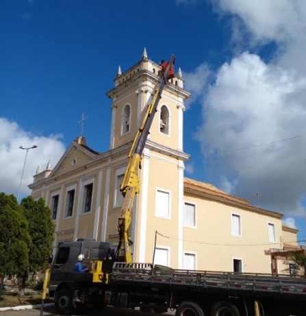 Paróquia São Sebastião de Campos realiza manutenção e recebe Imagem Peregrina de Nossa Senhora
