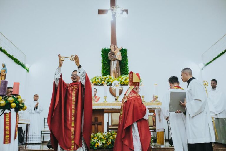Santa Missa marca a criação da Paróquia Santo Antônio no distrito de Raposo