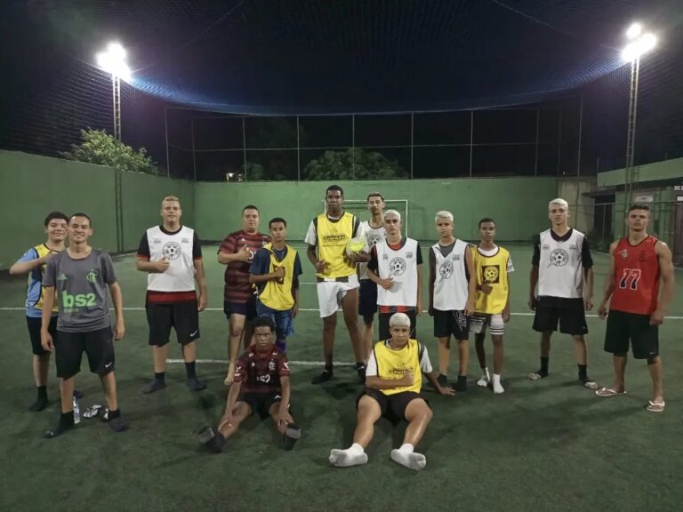 Paróquia São José promove projeto de futebol com jovens