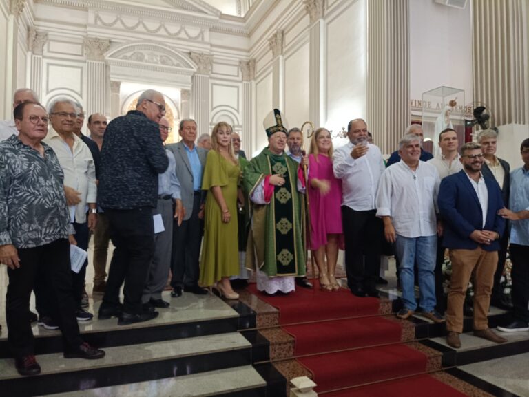 Dom Roberto Francisco presidiu missa de Ação de Graças pelos 60 anos da Câmara dos Dirigentes Lojistas de Campos dos Goytacazes