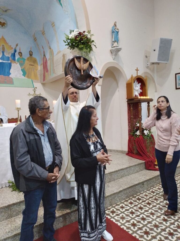 Comunidade da Paróquia Santa Maria festeja Divino Espírito Santo
