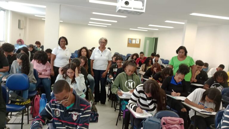 Dignidade: Pastoral Afro-brasileira do Santuário Redentorista na luta por bolsas de estudos para jovens negros e carentes