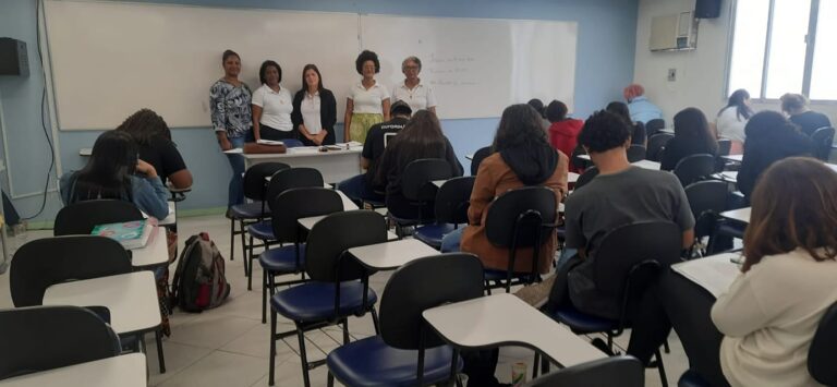 Aprendizado: Curso Pré Vestibular Solidário Redentorista realiza simulado com alunos