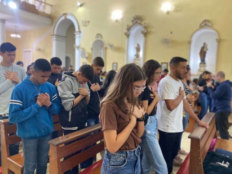 Setor da Juventude da Diocese de Campos promoveu o encontro Kadosh nas cidades de Campos e Santo Antônio de Pádua
