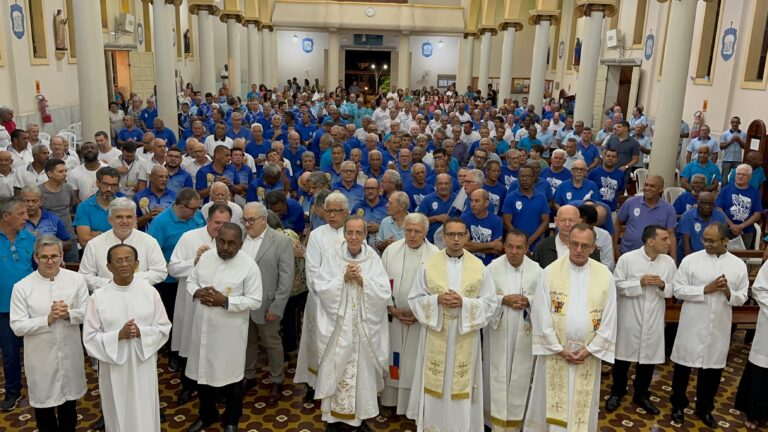 Paróquia São José do Avahy sedia encontro em comemoração ao Dia Nacional do Terço dos Homens