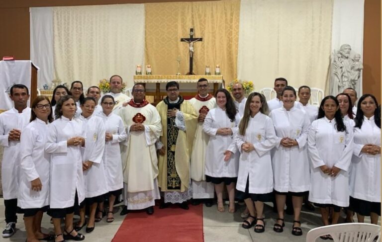 Vigário-Geral da Diocese de Campos investe novos MEDSC’s na Paróquia São José de Ubá