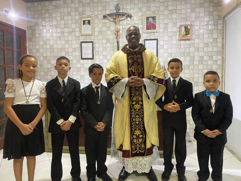 Crianças são acolhidas na Rede de Intercessores da Paróquia São José
