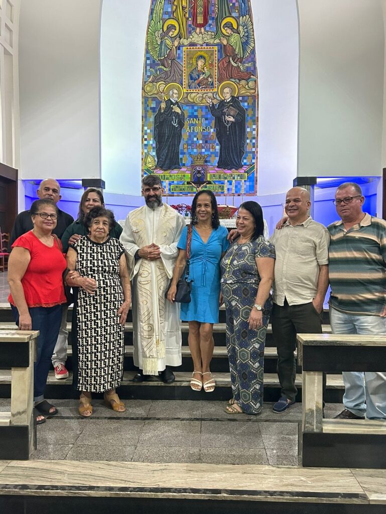 Padre Evaldo César de Souza celebrou no do Santuário Nossa Senhora do Perpétuo Socorro e foi apresentado aos fiéis