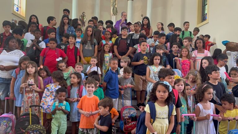 Paróquias da Diocese de Campos promoveram a bênção das mochilas