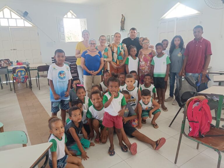 Bênção: Paróquia de Morro do Coco encerra visitas às escolas
