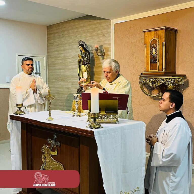 Seminário Diocesano promove recolhimento espiritual mensal
