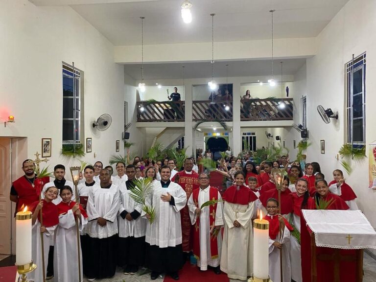 Fiéis de Vila Nova vivenciam pela 1ª vez a programação da Semana Santa