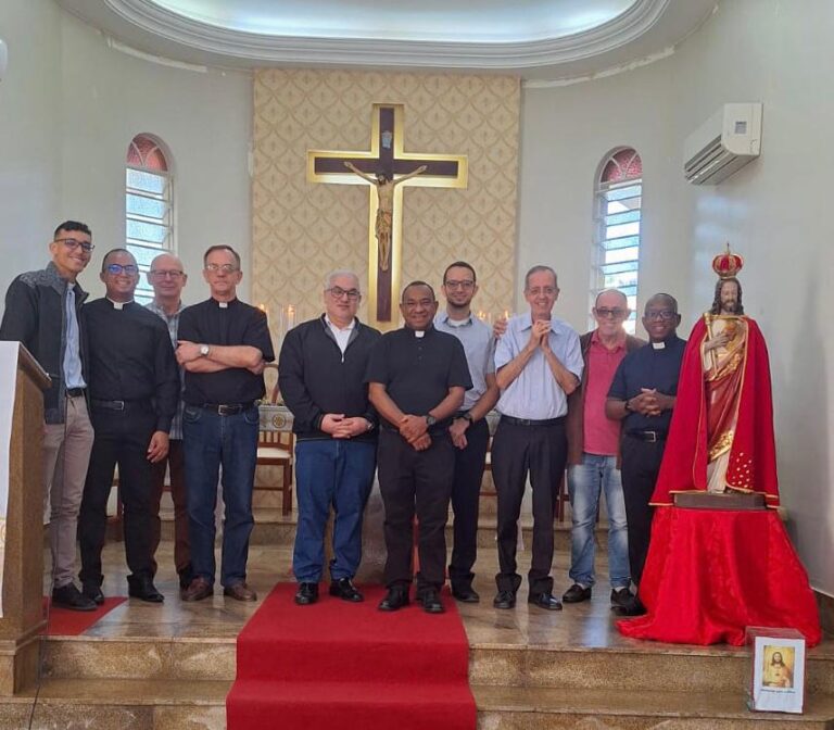 Sacerdotes da Forania São José do Avahy participam do Dia de Oração pela Santificação do Clero