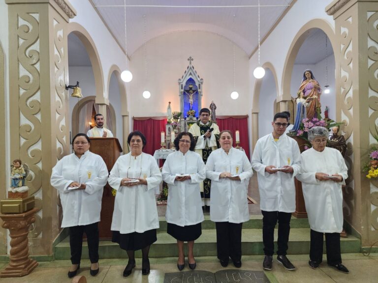 Vigário-geral da Diocese investe novos MEDSC’s durante o Novenário de Rosal