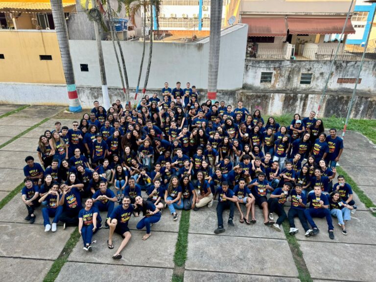 Adolescentes de Pádua participam do 30º encontro de Formação de Adolescentes Cristãos