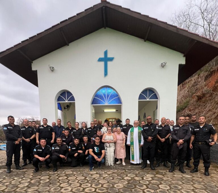 Policiais do 29º BPM participam da Santa Missa em Itaperuna