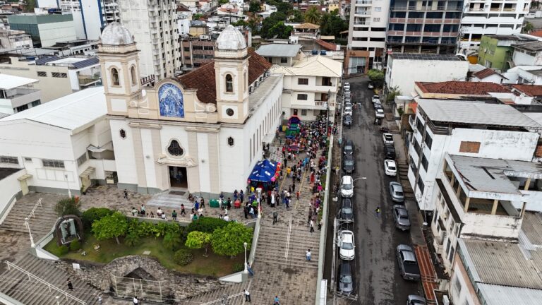 Paróquia São José do Avahy promoveu programação especial para as crianças e Nossa Senhora Aparecida